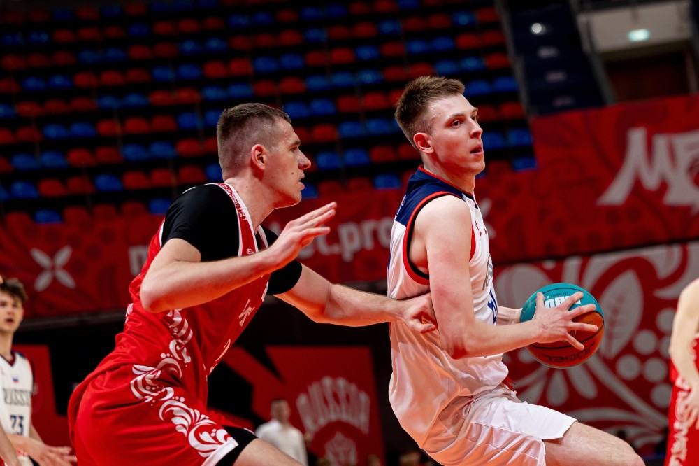 В составе сборной России в игре против МБА-МАИ сыграли Глеб Фирсов и Лев Свинин